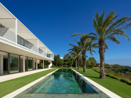 Villa for sale in Casares