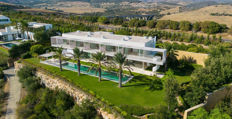 Villa for sale in Casares