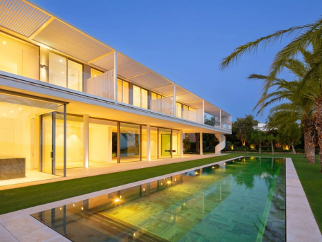 Villa for sale in Casares