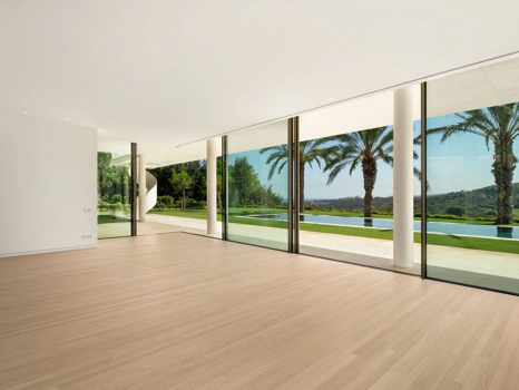 Villa for sale in Casares