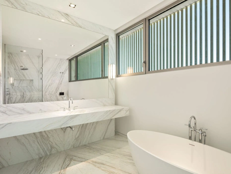Villa for sale in Casares