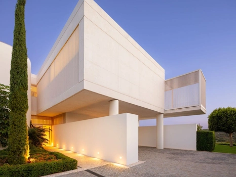 Villa for sale in Casares
