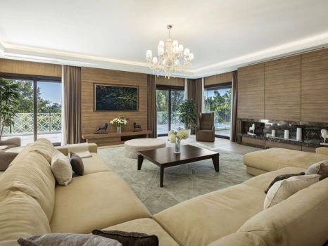 Villa en venta en Nueva Andalucia, Marbella