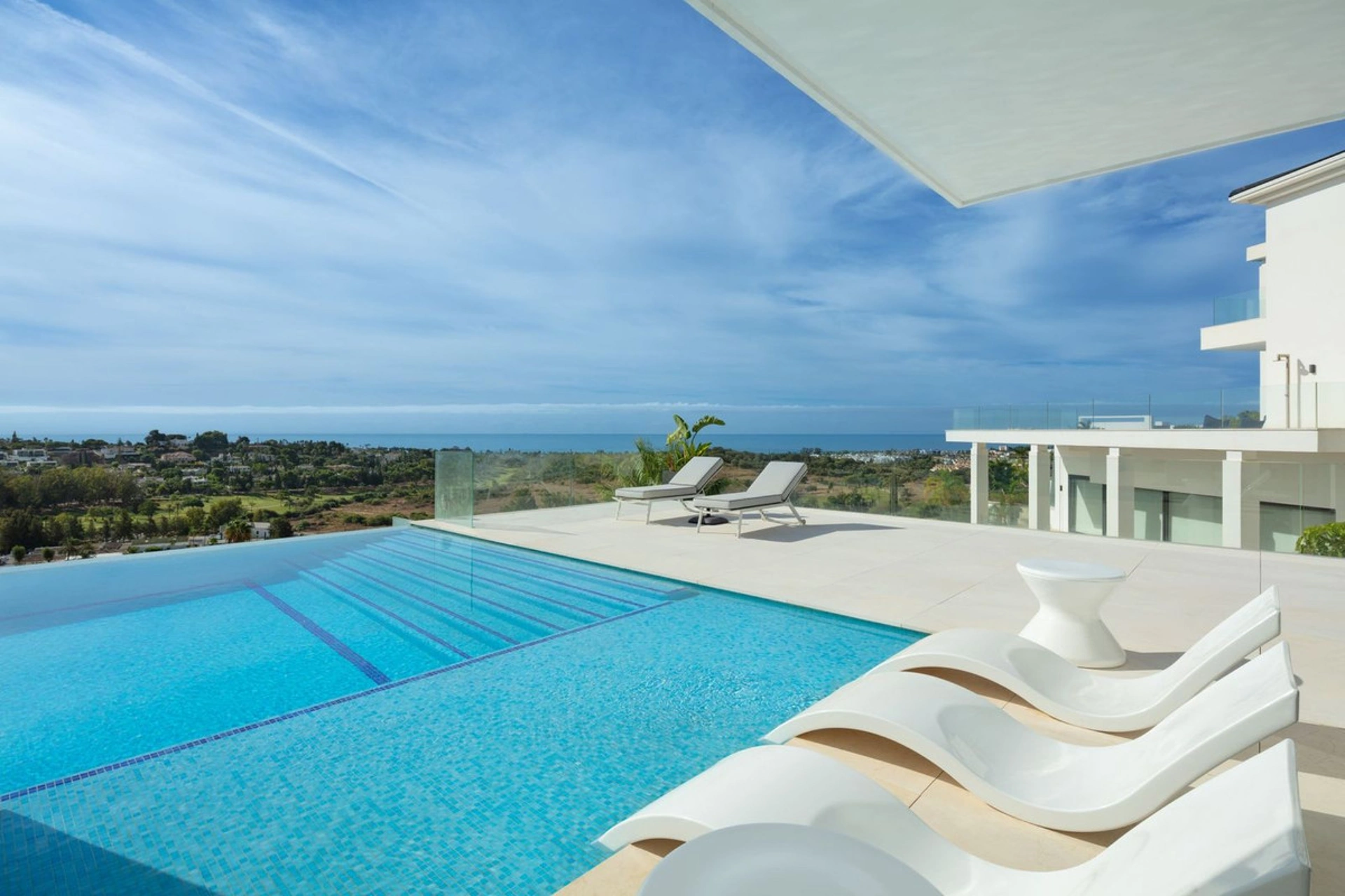 Villa en venta en Benahavis