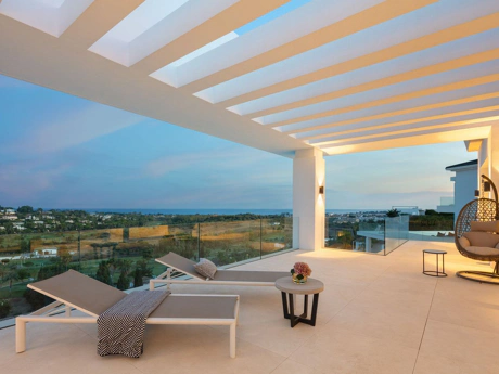 Villa for sale in Benahavis