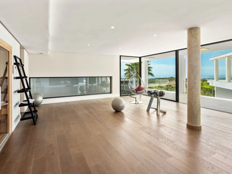 Villa for sale in Benahavis