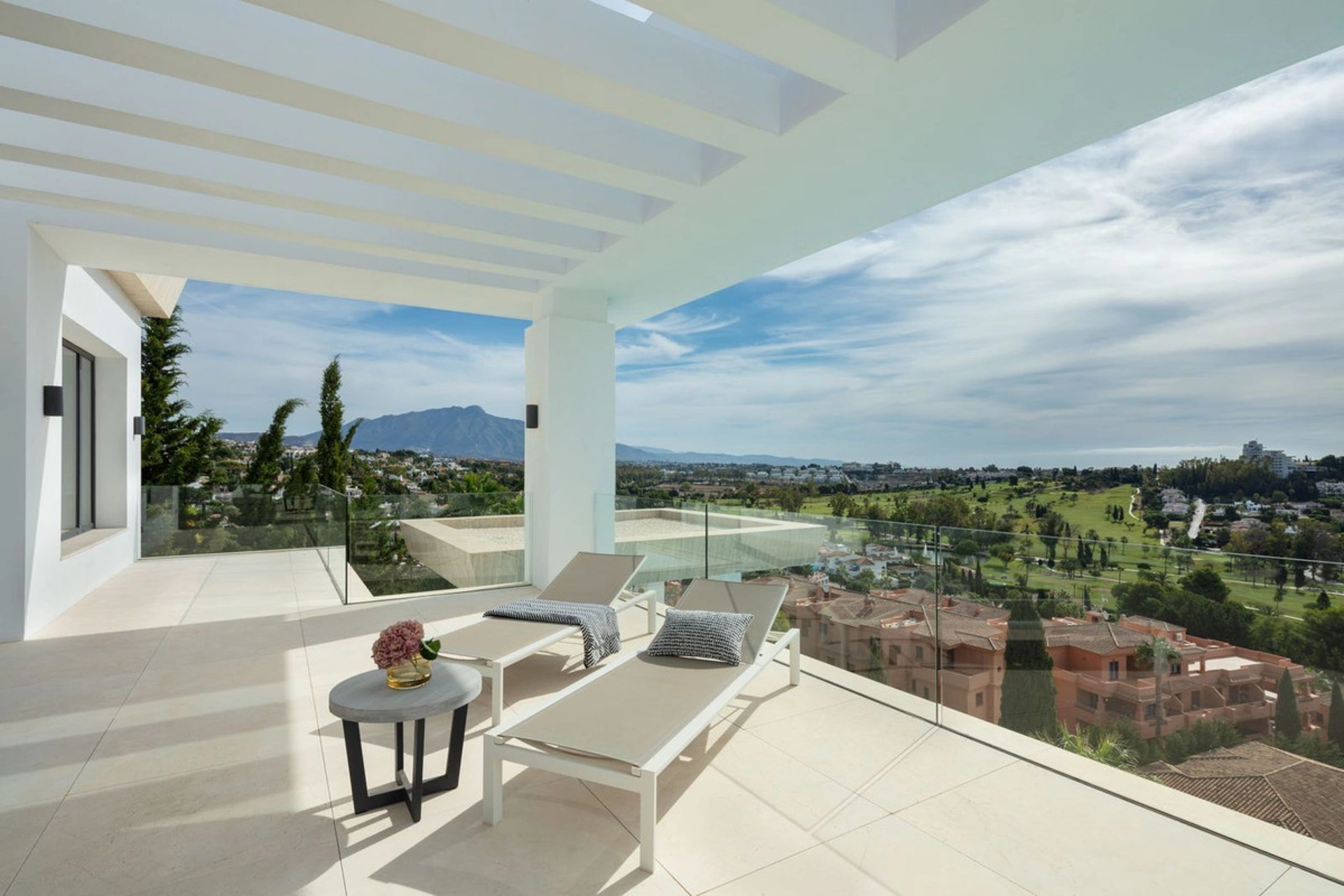 Villa en venta en Benahavis