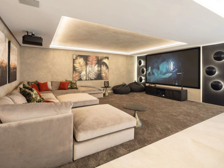 Villa for sale in Benahavis
