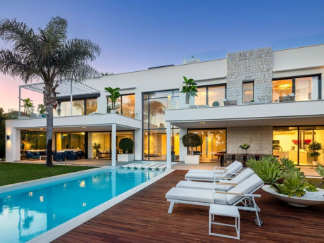 Villa Natura, Marbella East – Award-Winning Luxury with Sea & Mountain Views