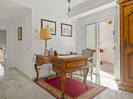 Adosado en venta en Nueva Andalucia, Marbella