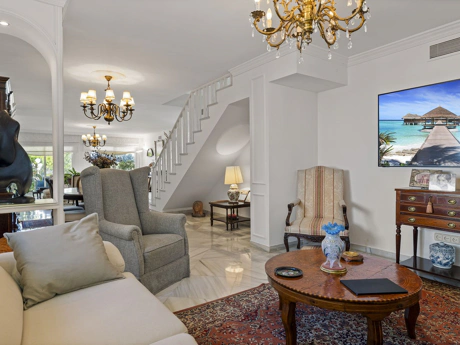 Adosado en venta en Nueva Andalucia, Marbella