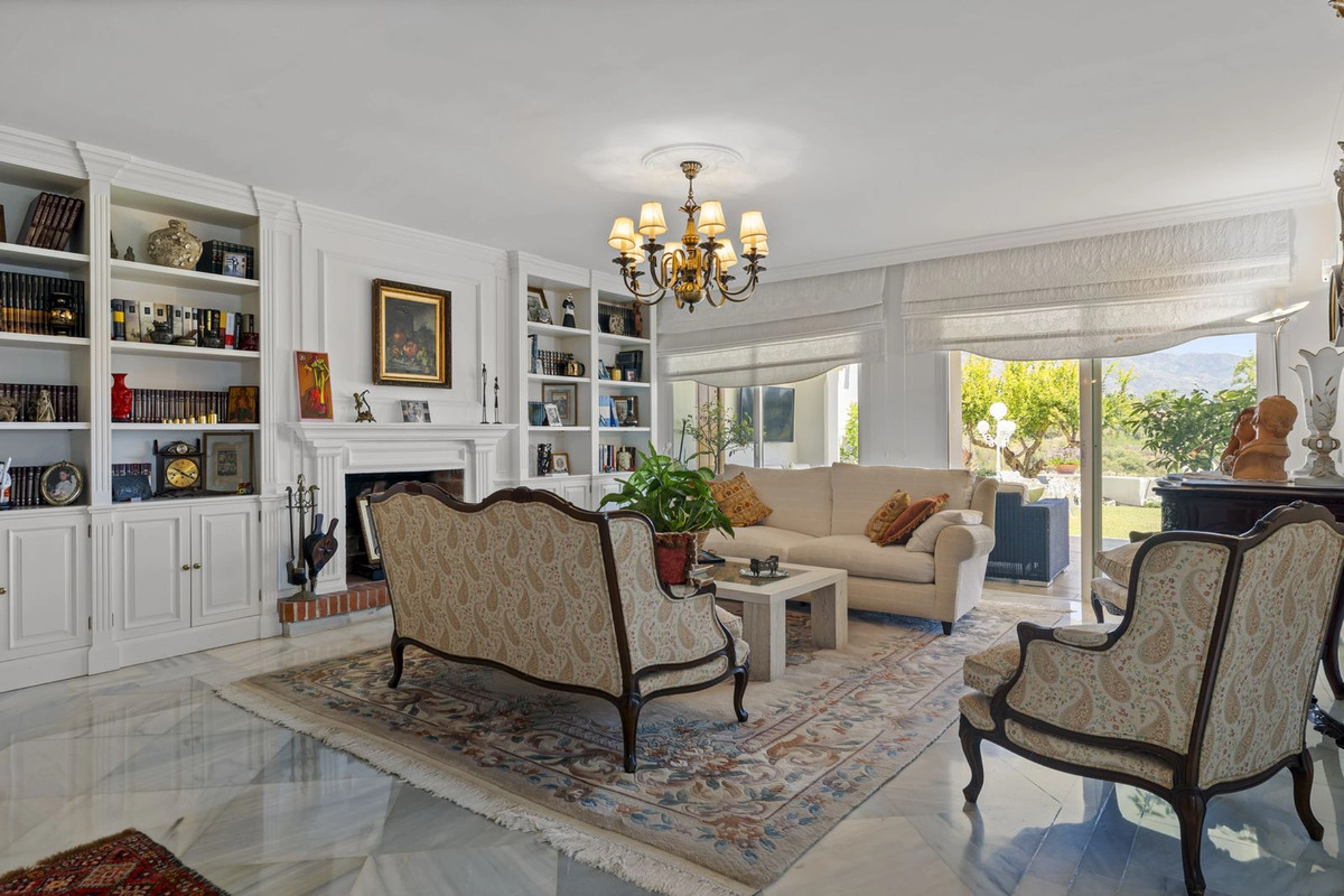 Adosado en venta en Nueva Andalucia, Marbella