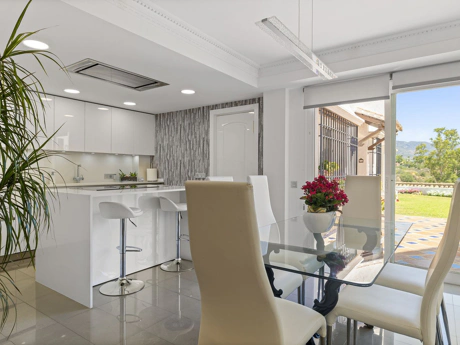 Adosado en venta en Nueva Andalucia, Marbella
