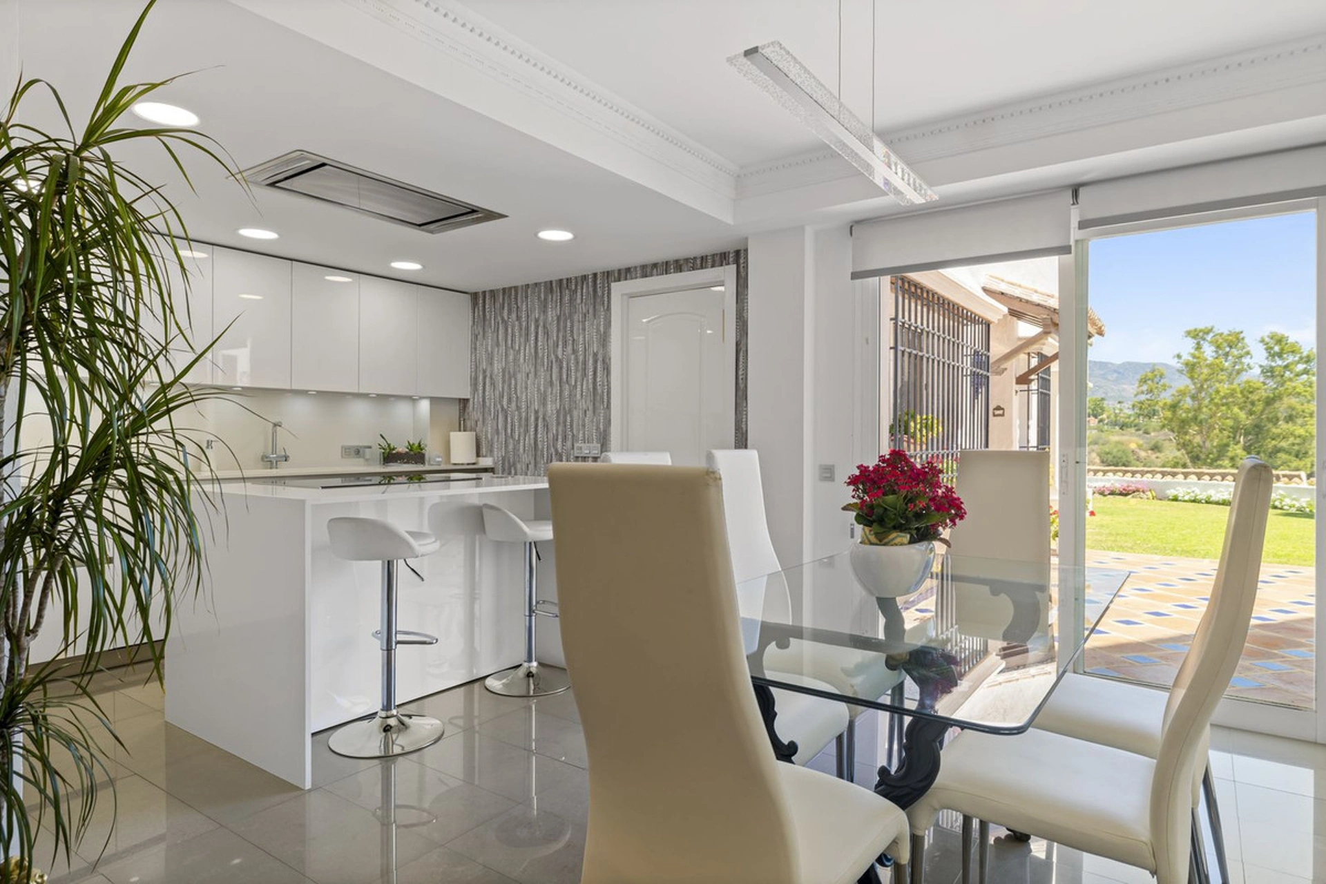 Adosado en venta en Nueva Andalucia, Marbella