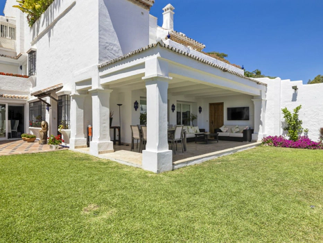 Adosado en venta en Nueva Andalucia, Marbella