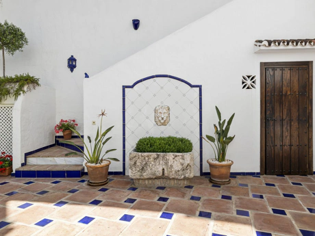 Adosado en venta en Nueva Andalucia, Marbella