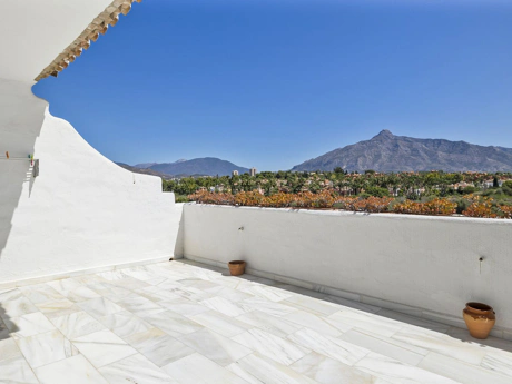 Adosado en venta en Nueva Andalucia, Marbella