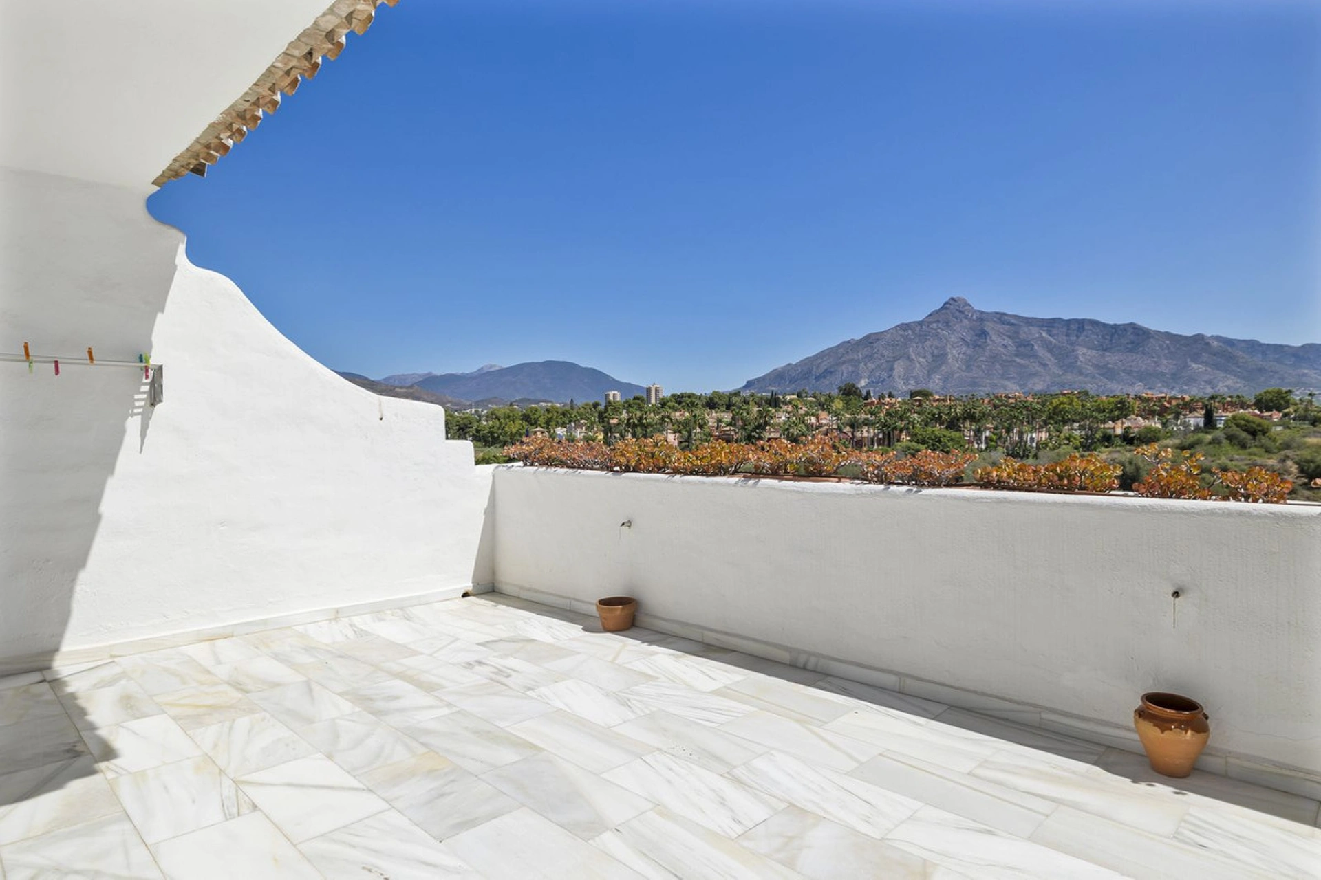 Adosado en venta en Nueva Andalucia, Marbella