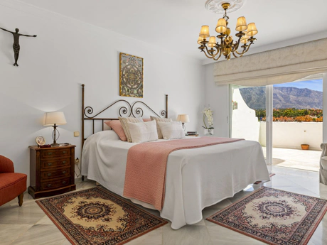 Adosado en venta en Nueva Andalucia, Marbella