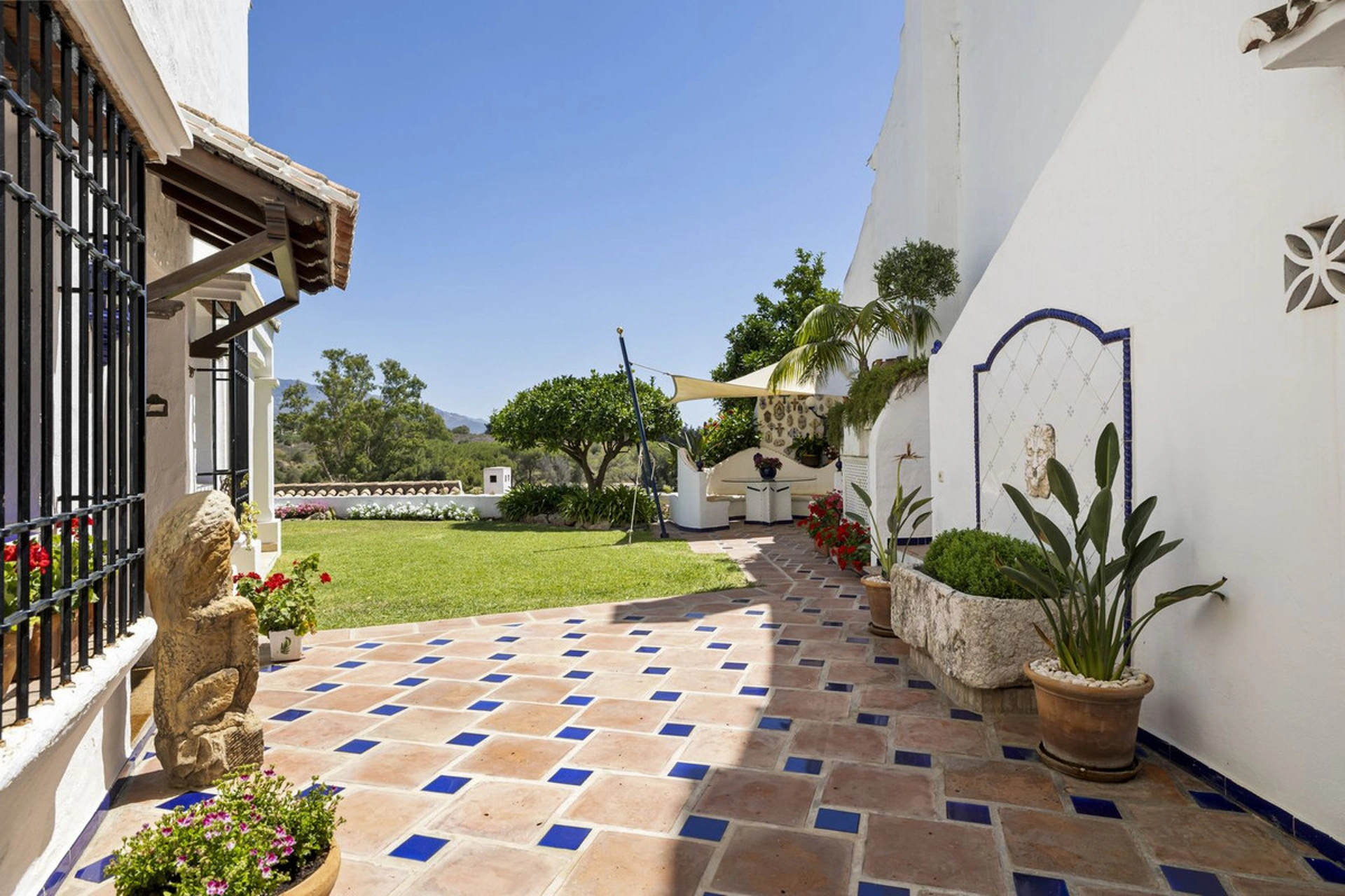 Adosado en venta en Nueva Andalucia, Marbella
