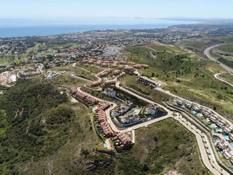 Villa for sale in Benahavis