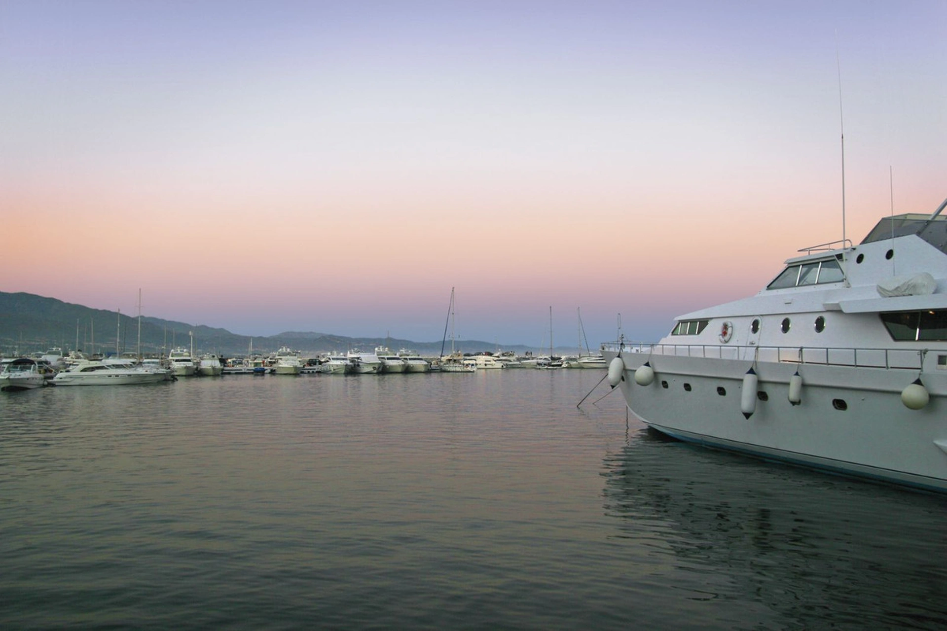 Villa for sale in Benahavis