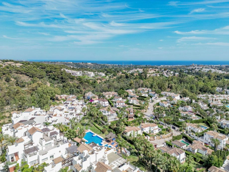 Apartment for sale in Nueva Andalucia, Marbella