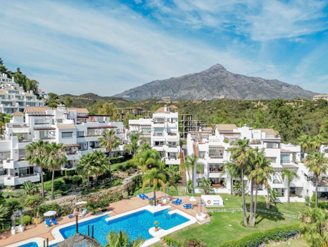 Apartamento en venta en Nueva Andalucia, Marbella