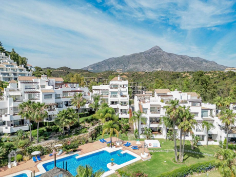 Apartment for sale in Nueva Andalucia, Marbella