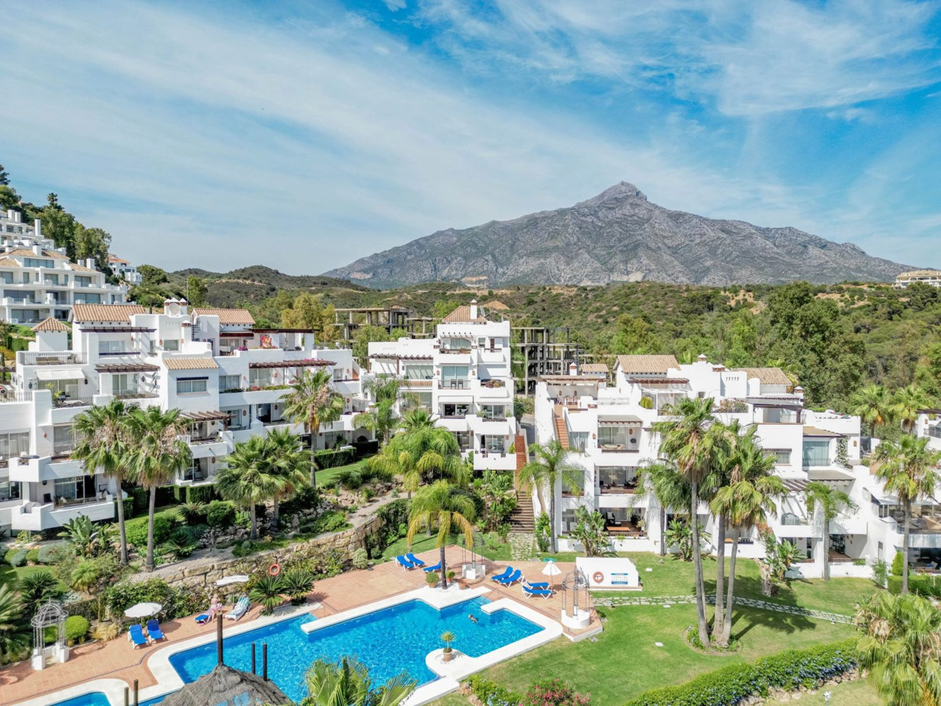 Apartamento en venta en Nueva Andalucia, Marbella