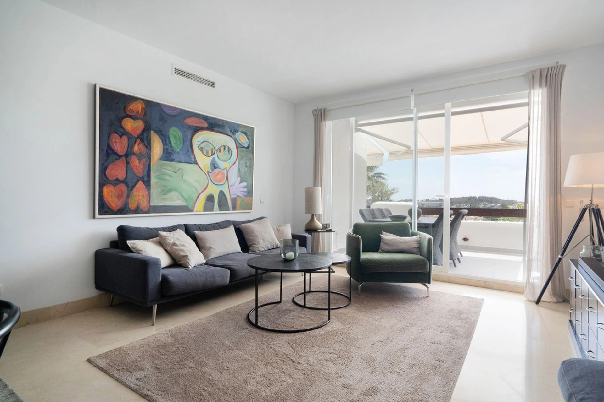 Apartamento en venta en Nueva Andalucia, Marbella