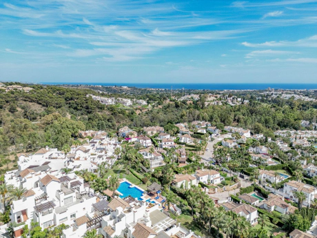 Apartment for sale in Nueva Andalucia, Marbella