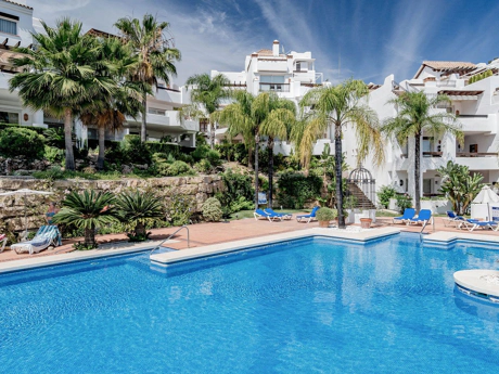 Apartment for sale in Nueva Andalucia, Marbella