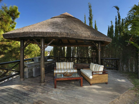 Villa for sale in La Quinta, Benahavis
