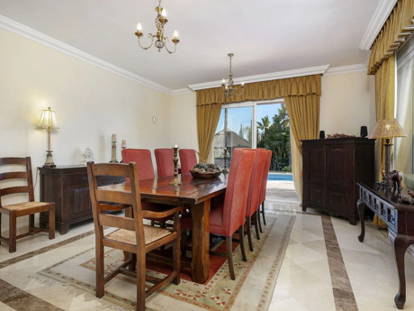 Villa for sale in La Quinta, Benahavis