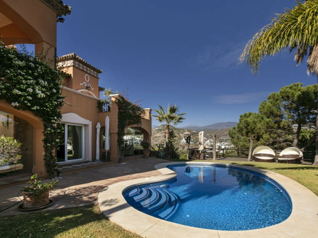 Villa for sale in La Quinta, Benahavis