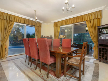 Villa for sale in La Quinta, Benahavis