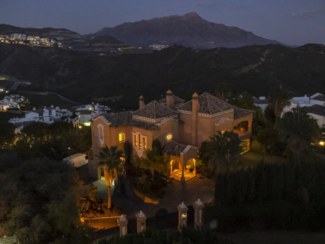 Villa for sale in La Quinta, Benahavis