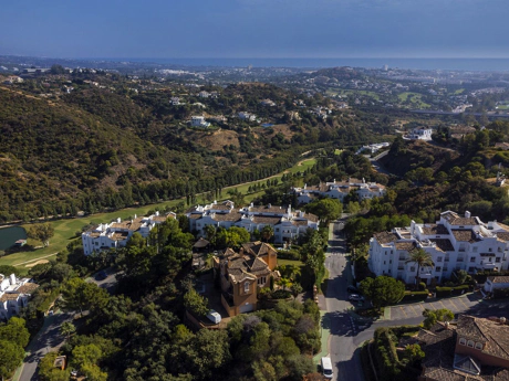 Villa for sale in La Quinta, Benahavis