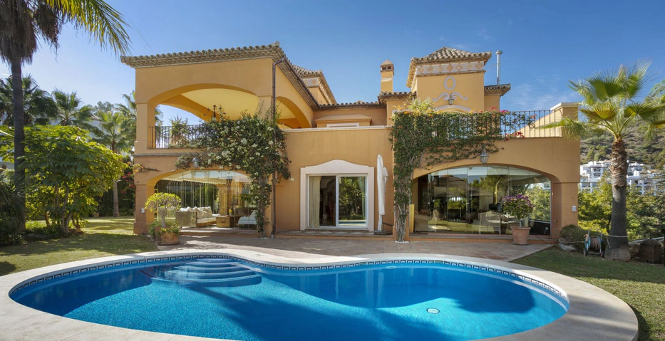 Villa for sale in La Quinta, Benahavis