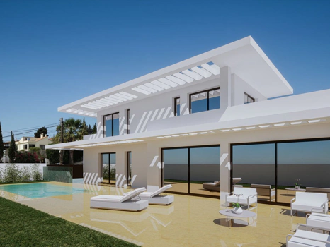 Villa for sale in Estepona