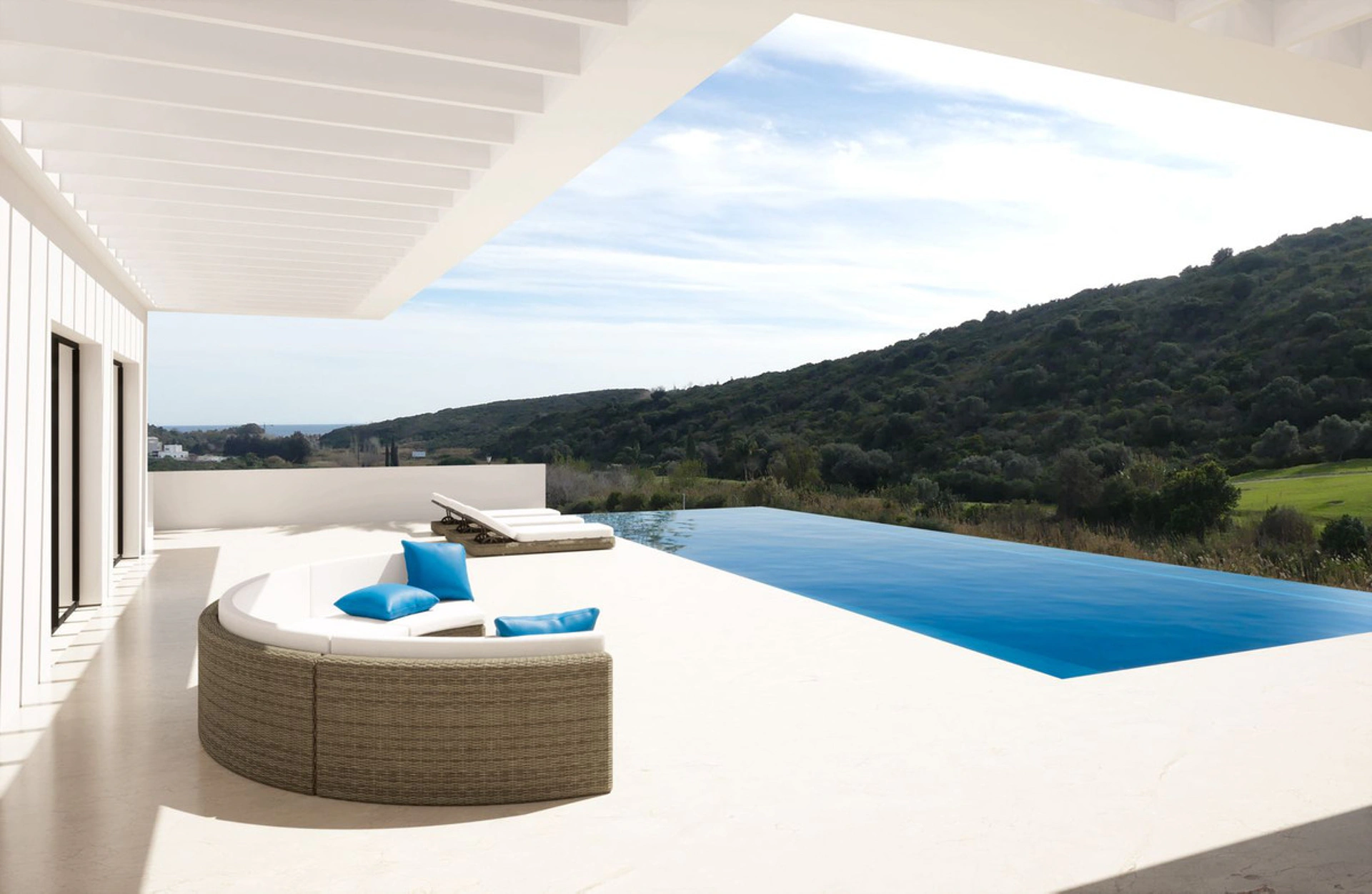Villa for sale in Casares Playa, Bahia de Casares