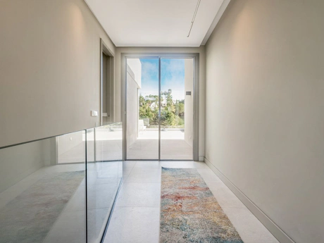 Villa en venta en Nueva Andalucia, Marbella