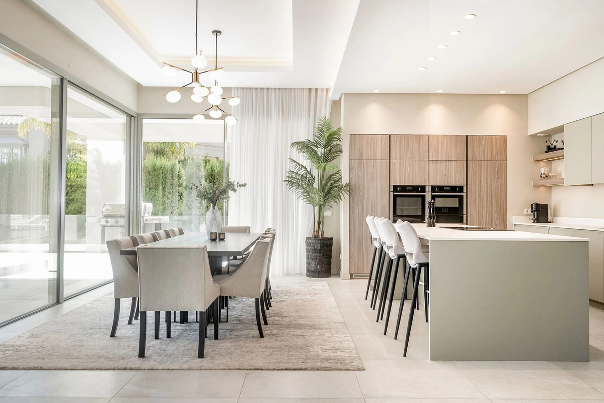 Villa en venta en Nueva Andalucia, Marbella