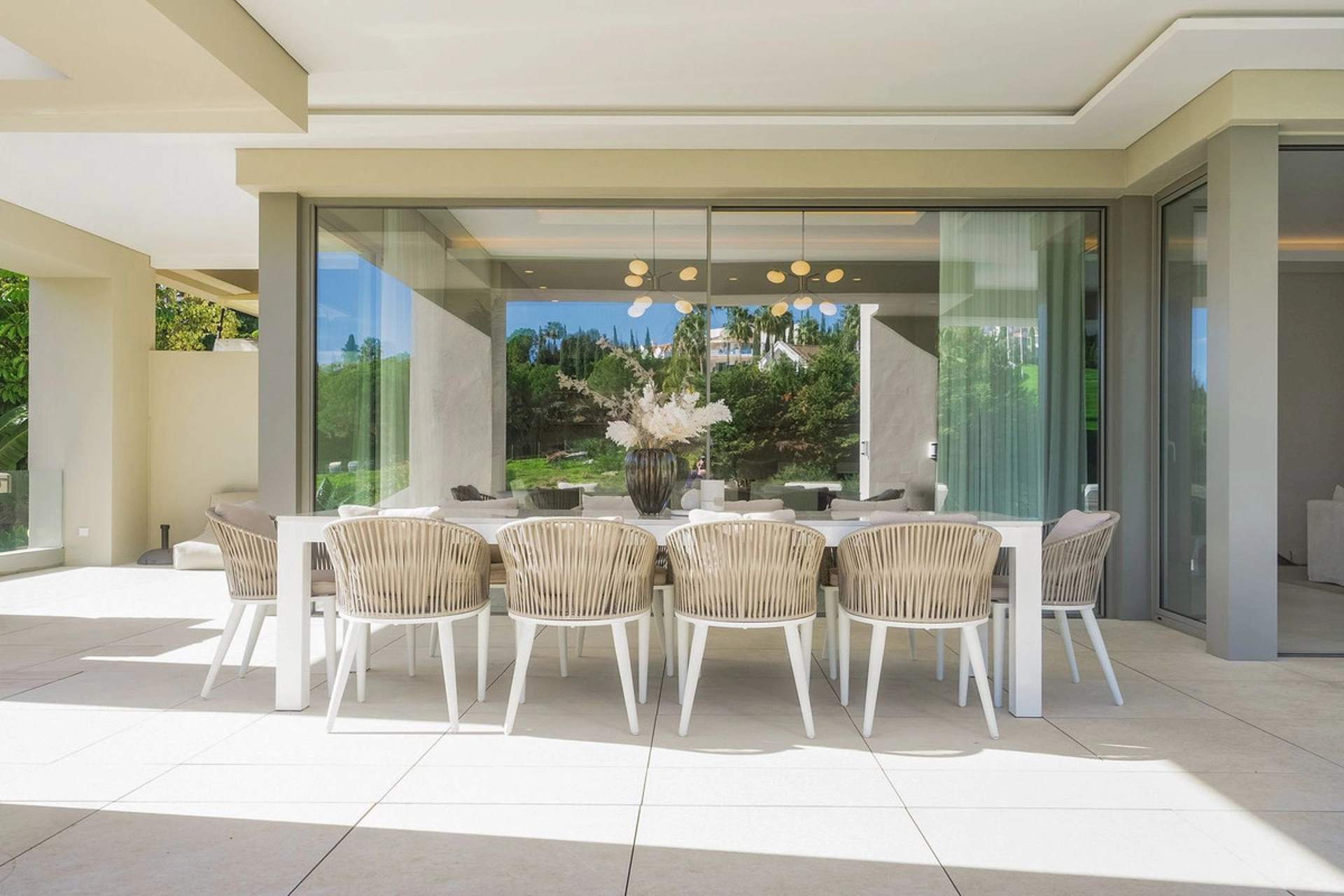 Villa en venta en Nueva Andalucia, Marbella