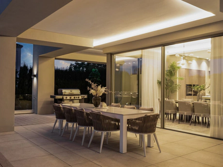 Villa en venta en Nueva Andalucia, Marbella