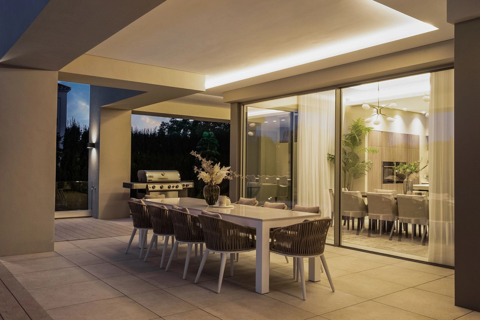 Villa en venta en Nueva Andalucia, Marbella