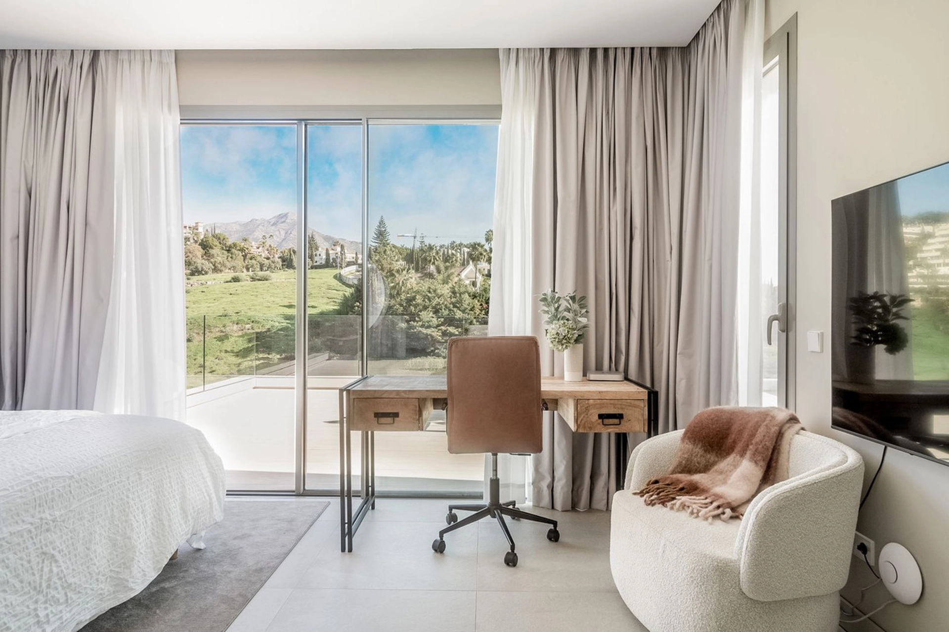 Villa en venta en Nueva Andalucia, Marbella