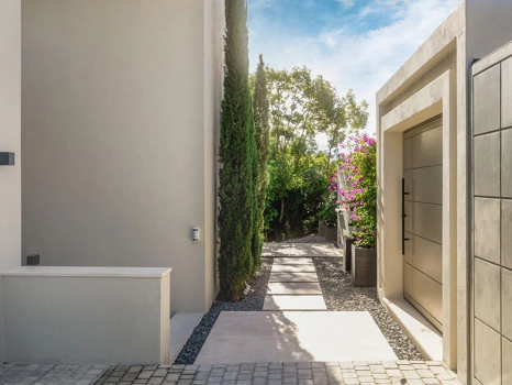 Villa en venta en Nueva Andalucia, Marbella