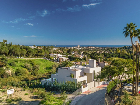 Villa en venta en Nueva Andalucia, Marbella
